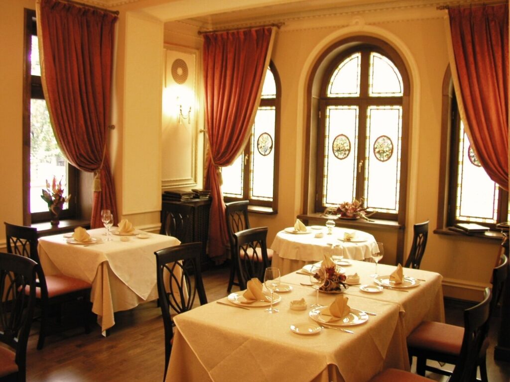 Top 3 restaurante din zona Dorobanți din București
