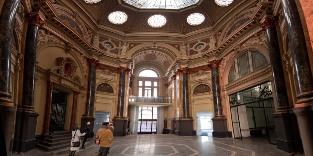PMB renovează și consolidează Palatul Dacia din Centrul Vechi. Clădirea va găzdui Pinacoteca București, unde va fi expusă moștenirea artistică a țării