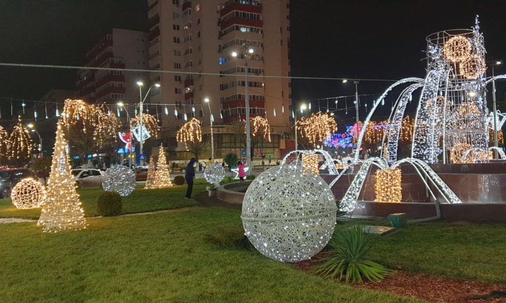 Se vor pune luminițe de Crăciun în București? Ce îi spun bucureştenii din Sectorul 4 Primarului Băluță