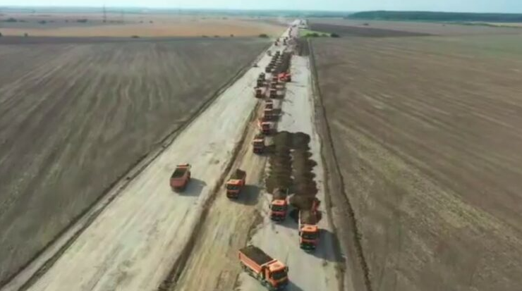 Autostrada București: Umbrărescu mobilizează 400 de muncitori în zona Corbeanca – Afumați