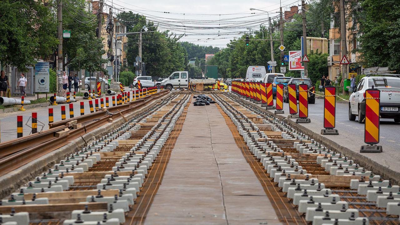 Două companii derulează licitație pentru studiul de fezabilitate a extinderii cu 15 km a rețelei de tramvai din București
