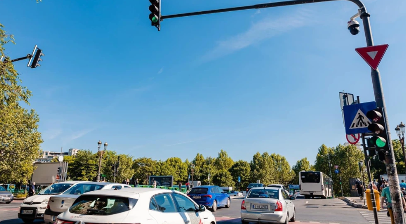 Bucureștiul primește 11,5 milioane de euro de la PNRR pentru semafoare la 85 de intersecții